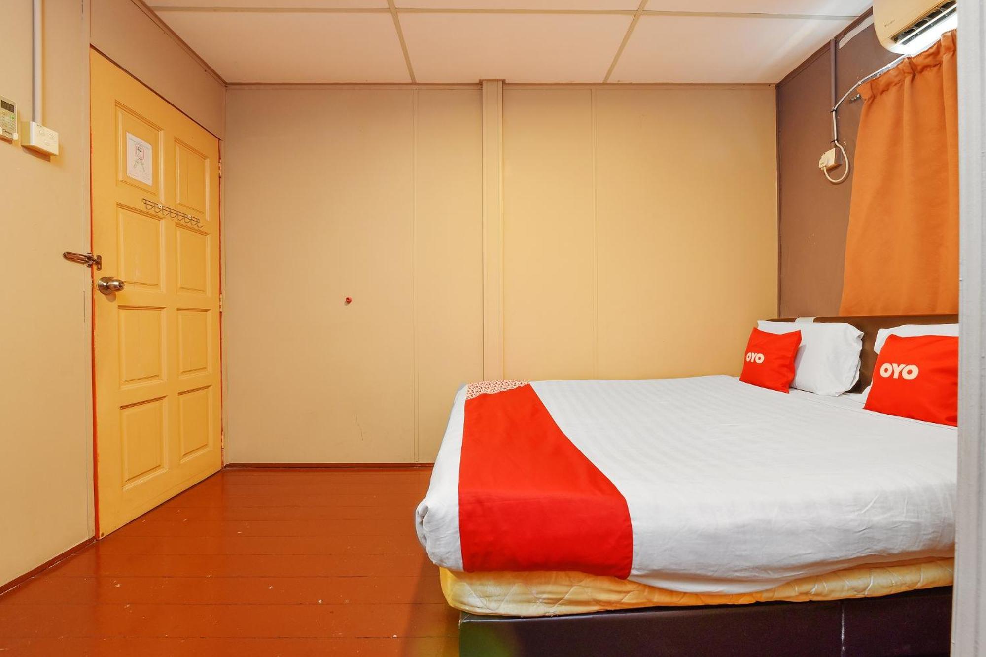 Oyo 90627 Pulau Ketam Inn Кланг Экстерьер фото