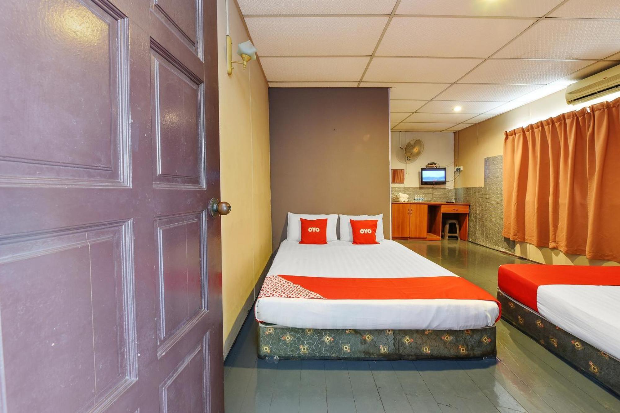 Oyo 90627 Pulau Ketam Inn Кланг Экстерьер фото