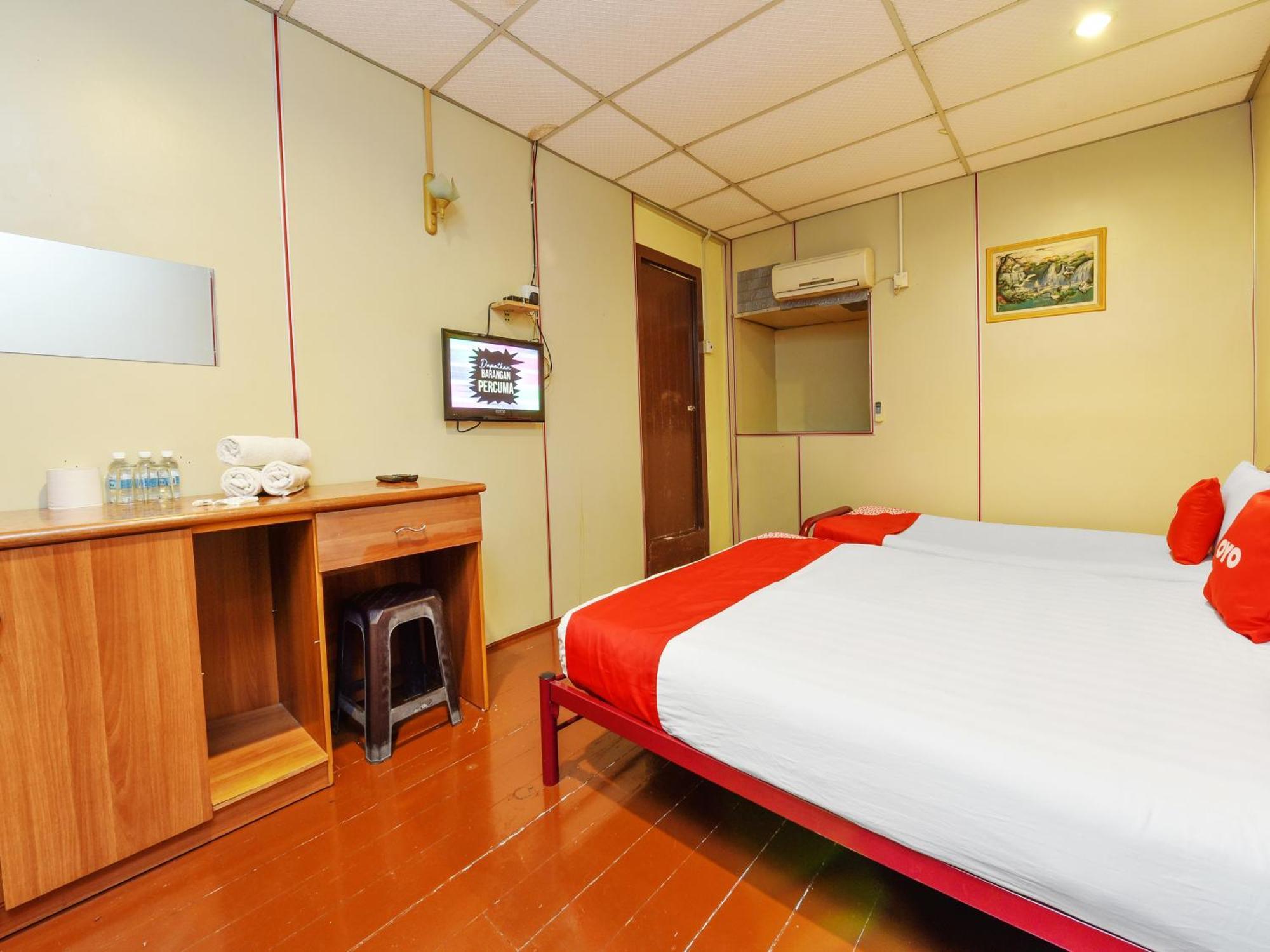 Oyo 90627 Pulau Ketam Inn Кланг Экстерьер фото